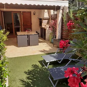 Club Dans Résidence Fermée Et Arborée 10min A Pied De La Hébergement de vacances