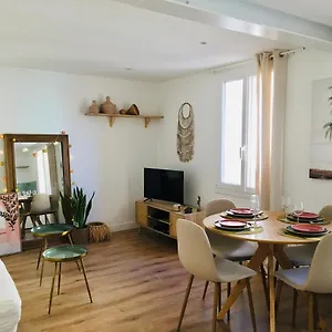 Apartment Chez Louise Et Lucette, Sanary-sur-Mer