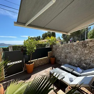 Apartment Confortable T2 Vue Avec Terrasse Amenagee Et Parking Prive, Et Port A Pied, Sanary-sur-Mer