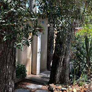 Cabanon à Sur Au Coeur De Portissol. Hébergement de vacances